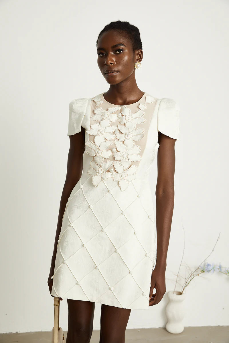 Coralie White Petal-Detail Mini robe robe