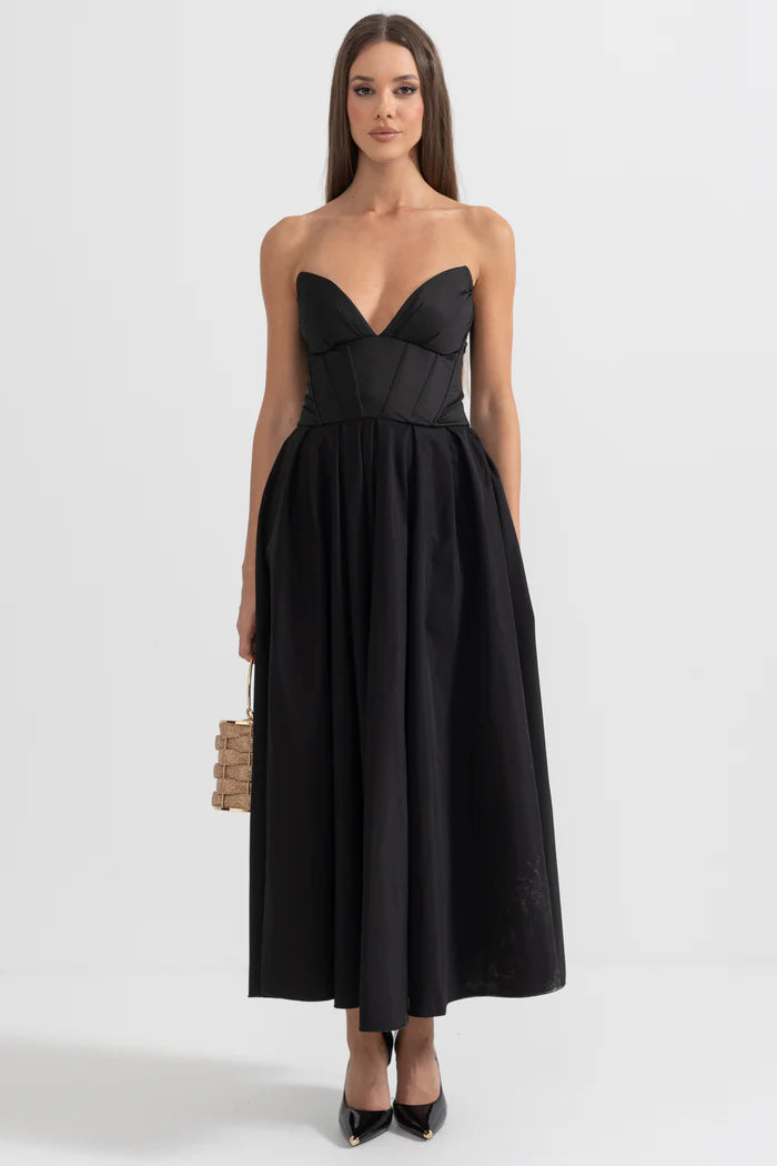 Sophisticated Strapless Midi Dress with Fitted Bodice