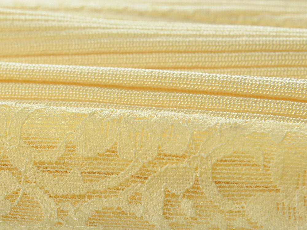 Cross Kragen hohles Spitzenspleißen schlankes Kleid