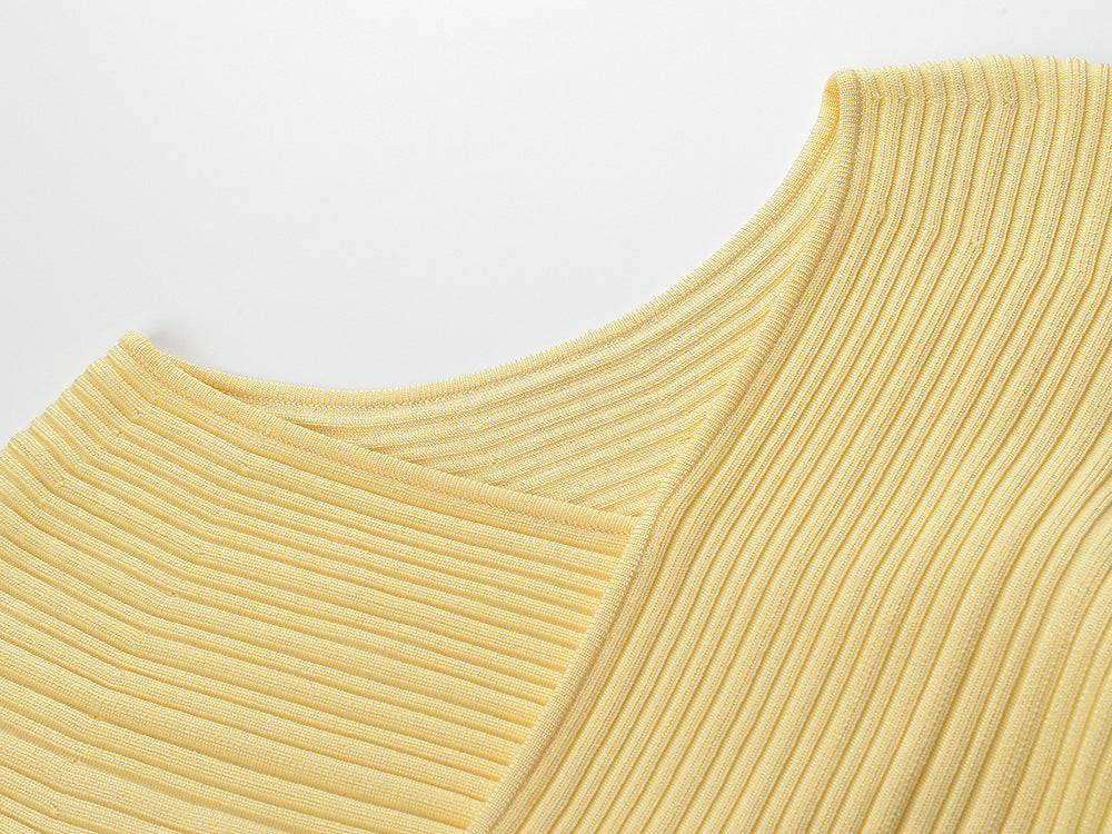 Cross Kragen hohles Spitzenspleißen schlankes Kleid