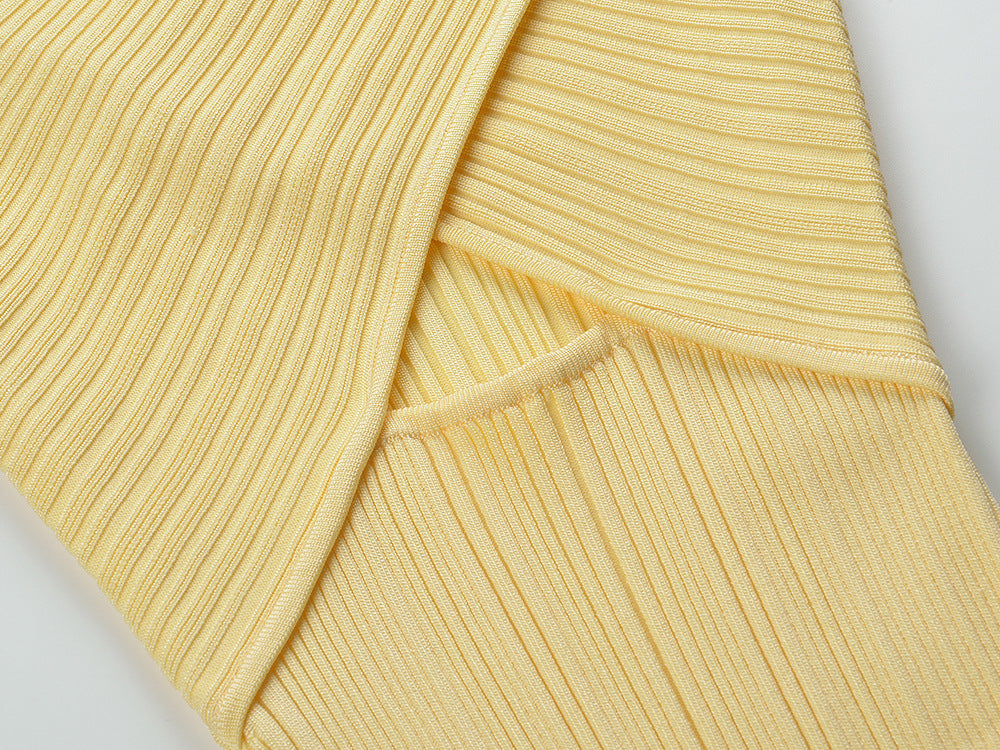 Cross Kragen hohles Spitzenspleißen schlankes Kleid