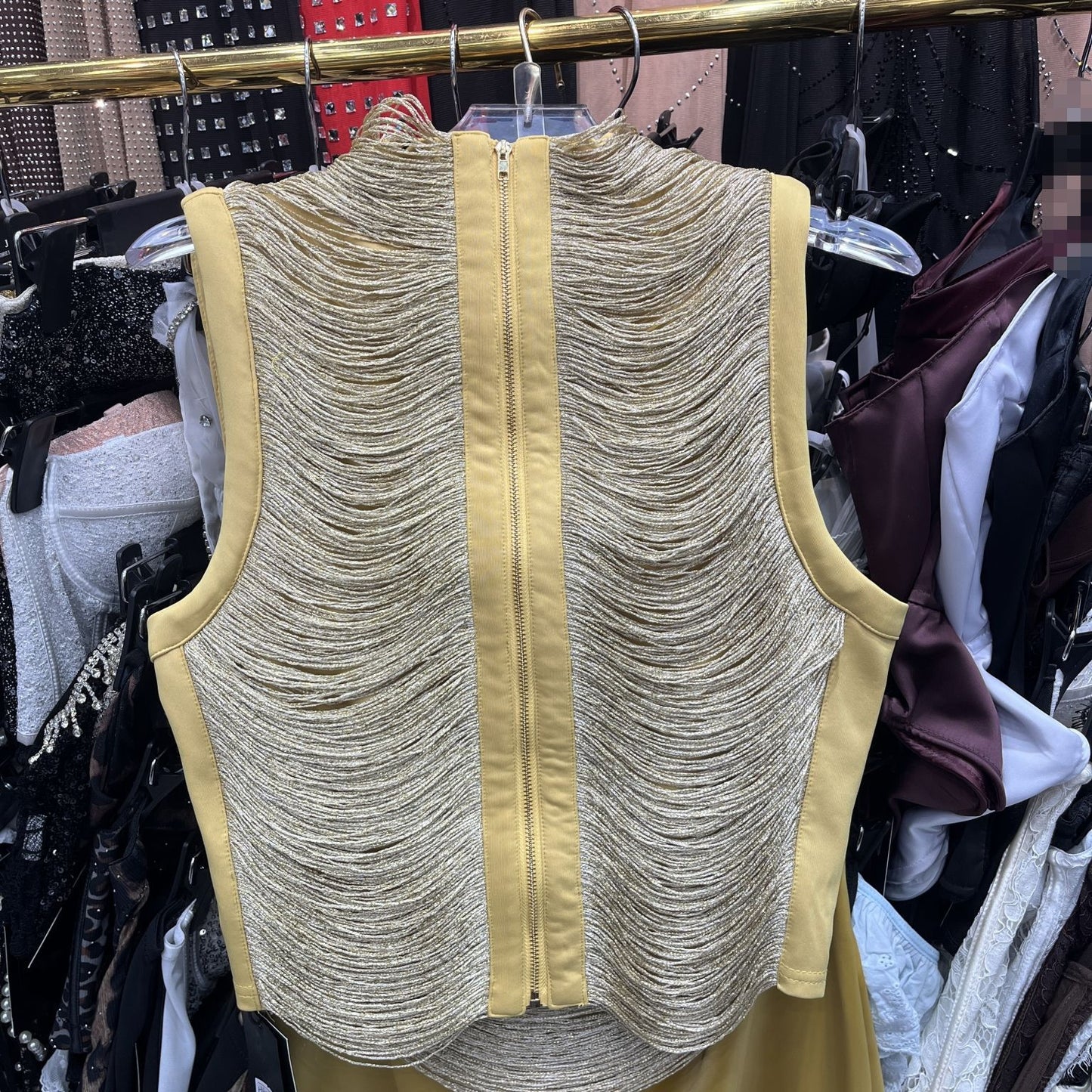 sleeveless tassel top -New