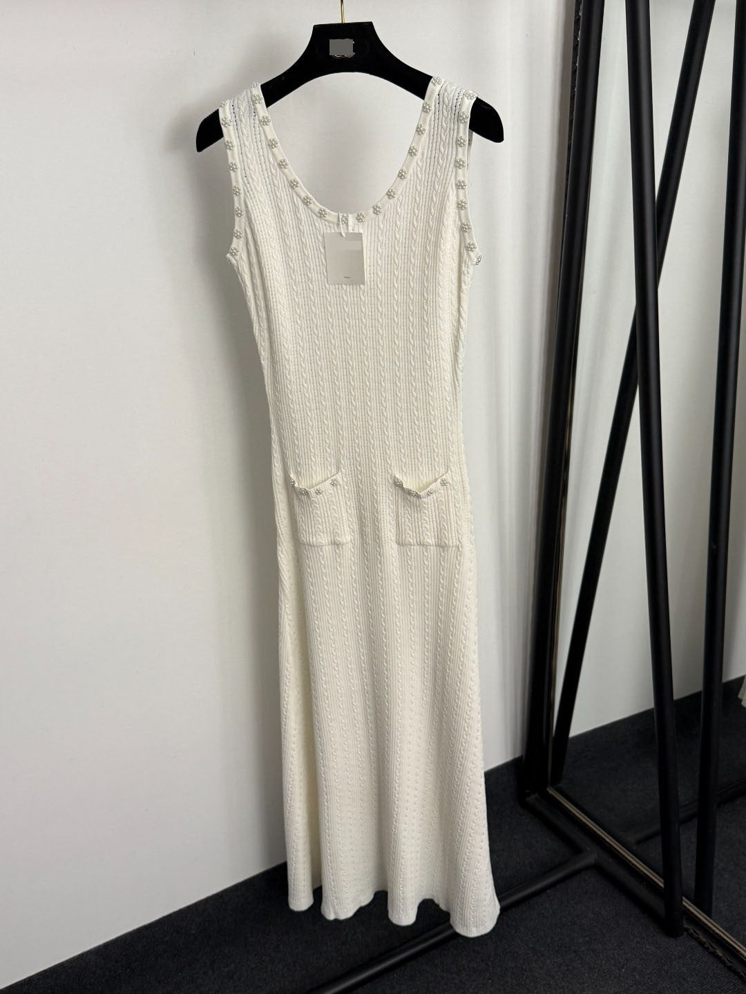 Cut Out Hemp Pattern Knitted Sleeveless Vest Dress