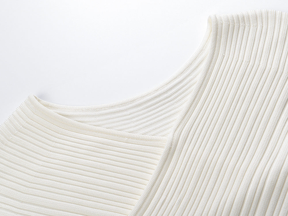 Cross Kragen hohles Spitzenspleißen schlankes Kleid